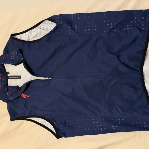 Specialized Jersey, Bib, & Vest Cycling Bundle - Picture 3 of 12